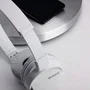 Sony Auriculares MDRZX110APW Blancos con Micrófono, Diadema Circumaural Cerrada, Conexión Alámbrica Jack 3.5 mm Chapado en Oro